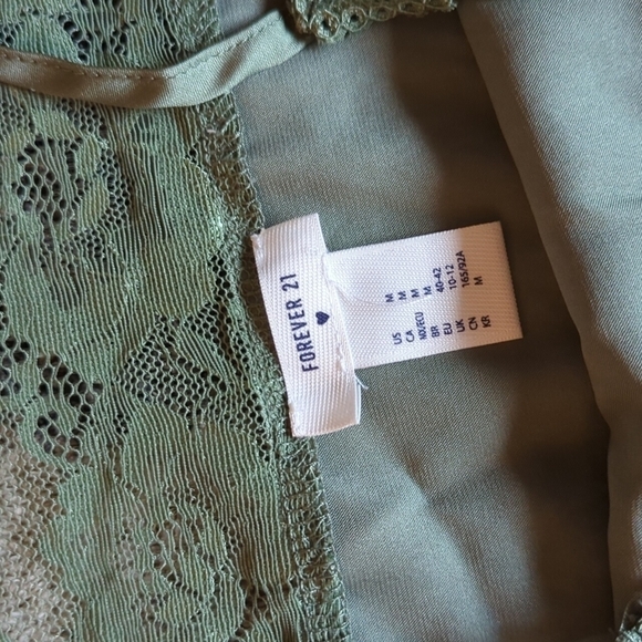 Forever 21 Slip Tank Top Lacy Satin Green Women's Size Medium Fairy - Picture 5 of 8